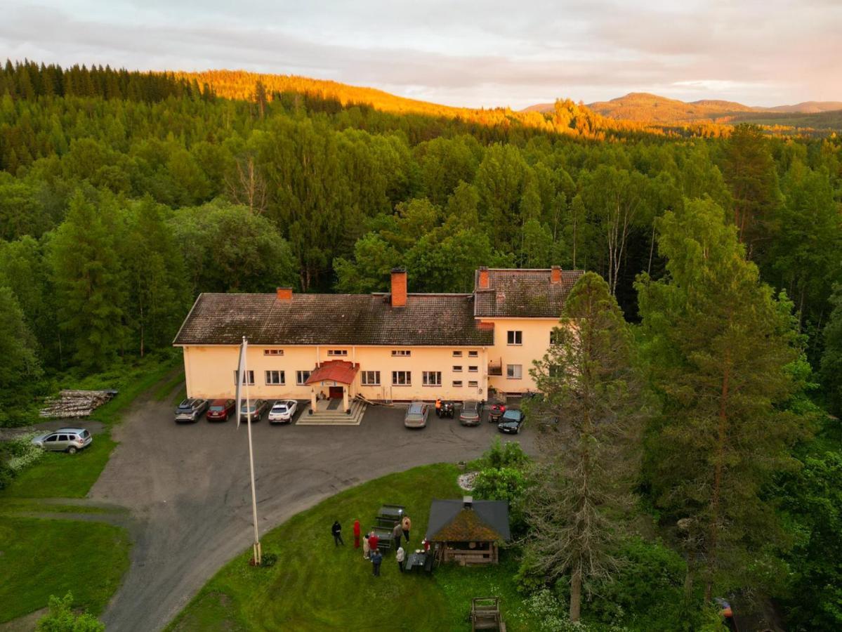 Vanhan Koulun Majatalo-Old School Guest House Колинкюла Экстерьер фото