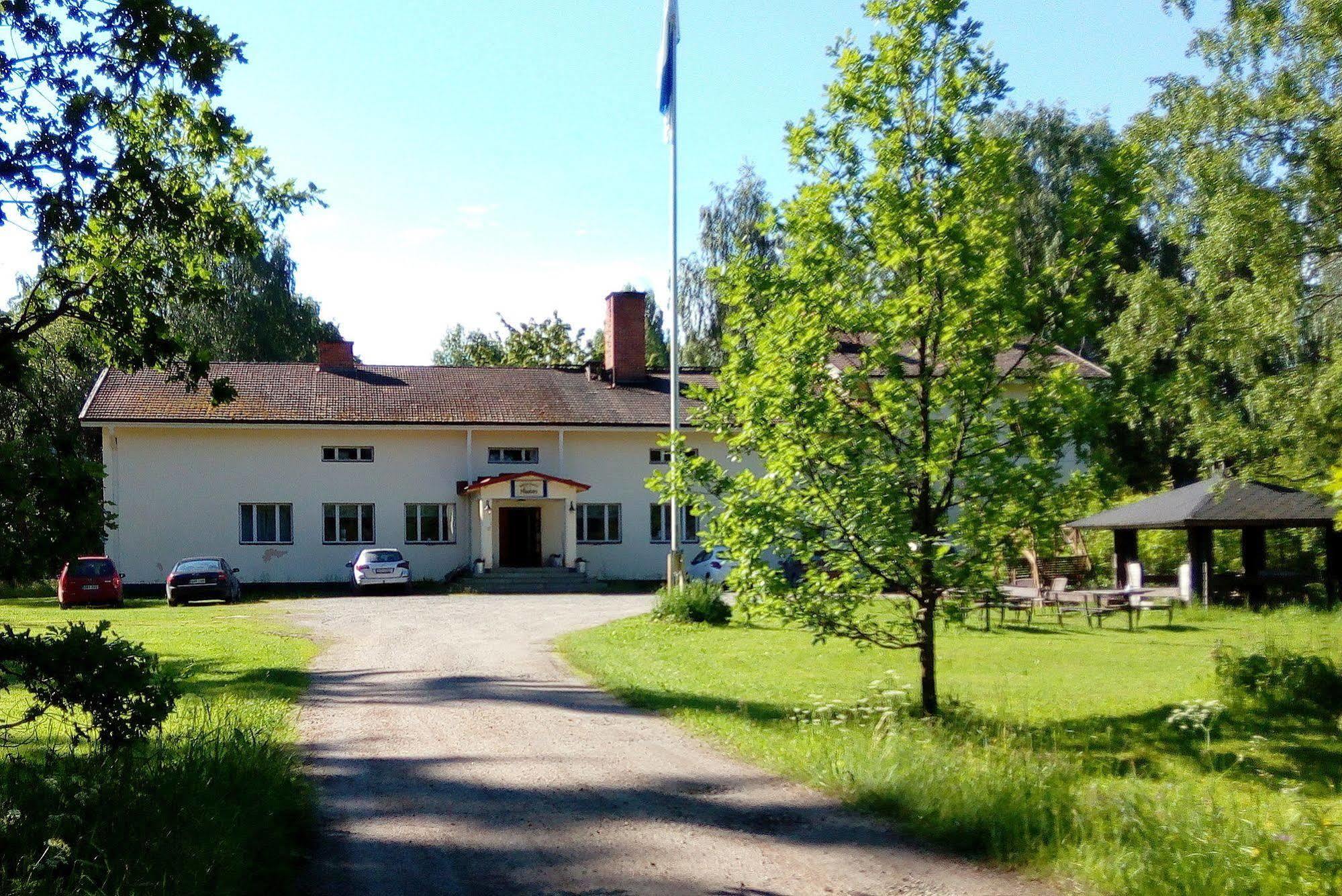 Vanhan Koulun Majatalo-Old School Guest House Колинкюла Экстерьер фото