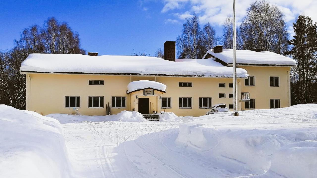 Vanhan Koulun Majatalo-Old School Guest House Колинкюла Экстерьер фото